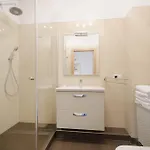 Modern In With Pool And Gym By Renters Aparthotel 3*