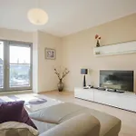 Modern In With Pool And Gym By Renters Aparthotel Danzig