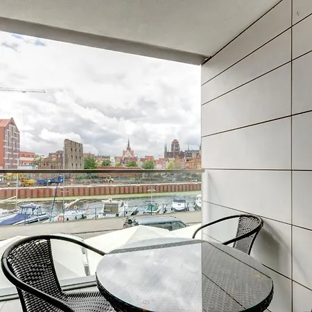 Modern Dom & House In With Pool And Gym Apartment