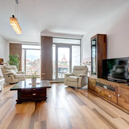 Modern Dom & House In With Pool And Gym Apartment