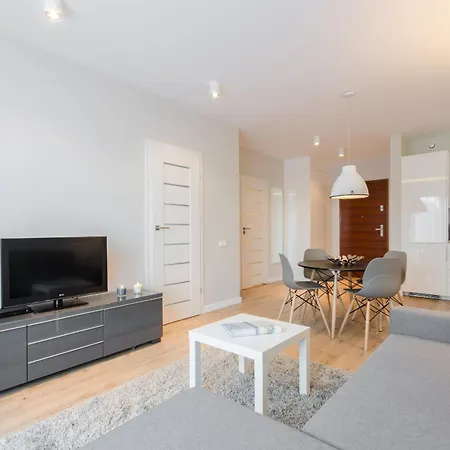 Apartment Modern Dom & House In With Pool And Gym *