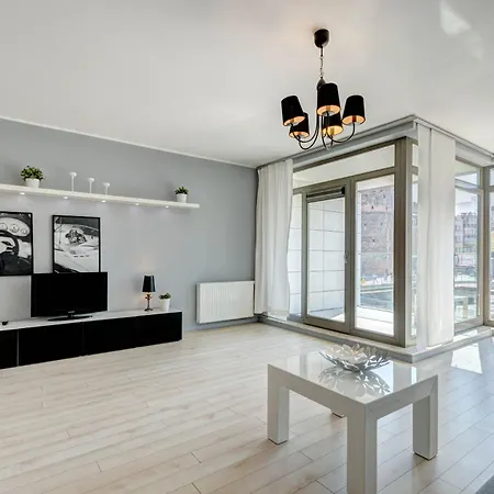 Modern Dom & House In With Pool And Gym Apartment