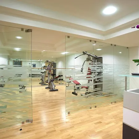 Modern Dom & House In With Pool And Gym