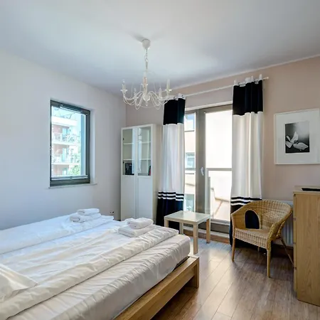 Lejlighedshotel Modern Dom & House In With Pool And Gym 3*