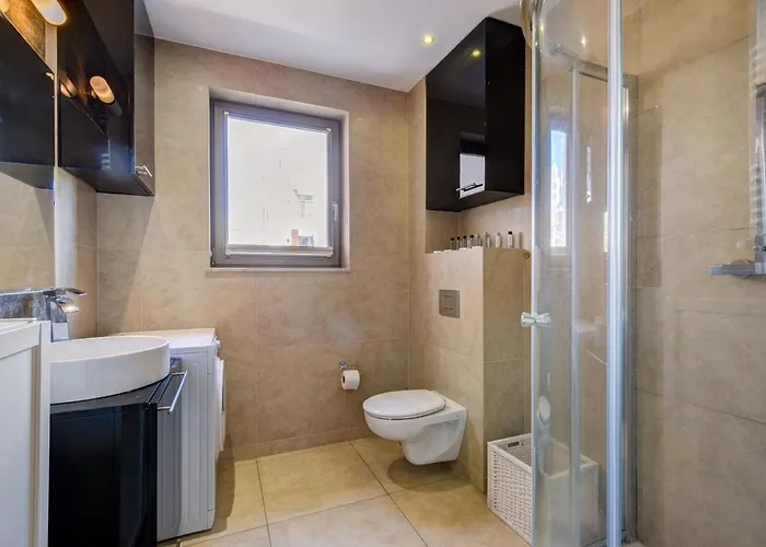 Aparthotel Modern Dom & House In With Pool And Gym Gdaňsk