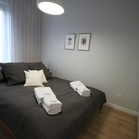 Aparthotel Modern Dom & House In With Pool And Gym