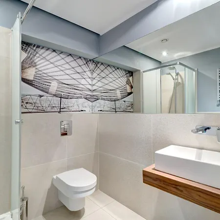 Modern Dom & House In With Pool And Gym 3*