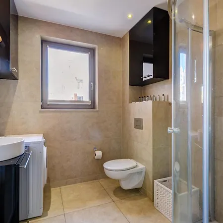 公寓式酒店 Modern In With Pool And Gym By Renters 格但斯克